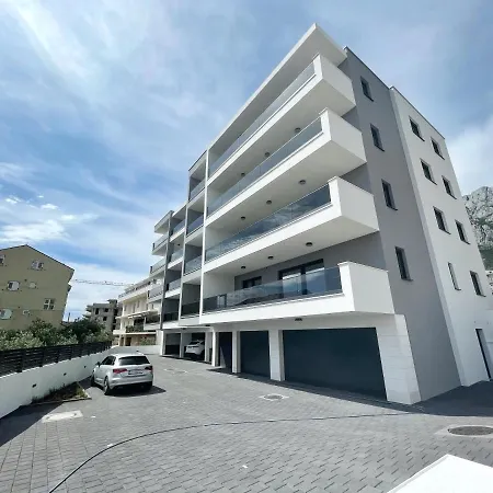 Sky Apartment *